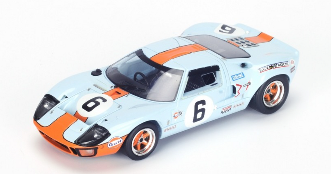 1/18 Spark Ford GT 40 No.9 Winner 24H Le Mans 1968 P. Rodriguez