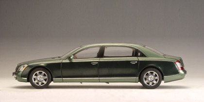 RARE 1/18 AUTOart MAYBACH 62 LWB (MAYBA IRELAND GREEN MIDDLE