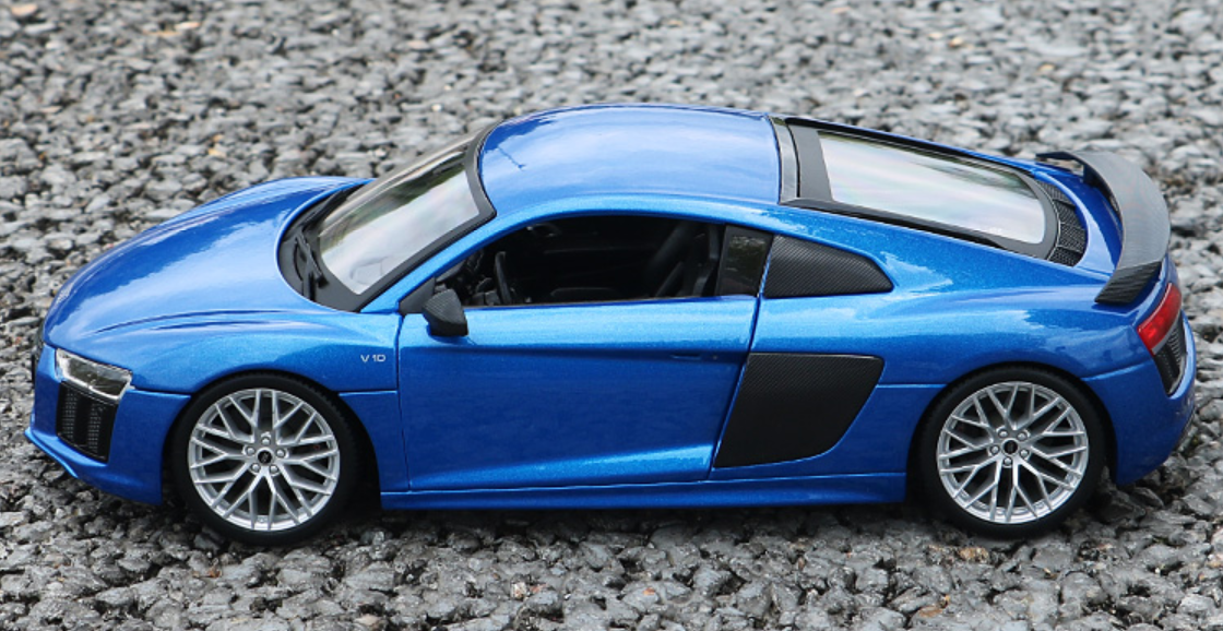 1/18 Maisto Premium Edition Audi R8 V10 Plus (Blue) Diecast Car Model