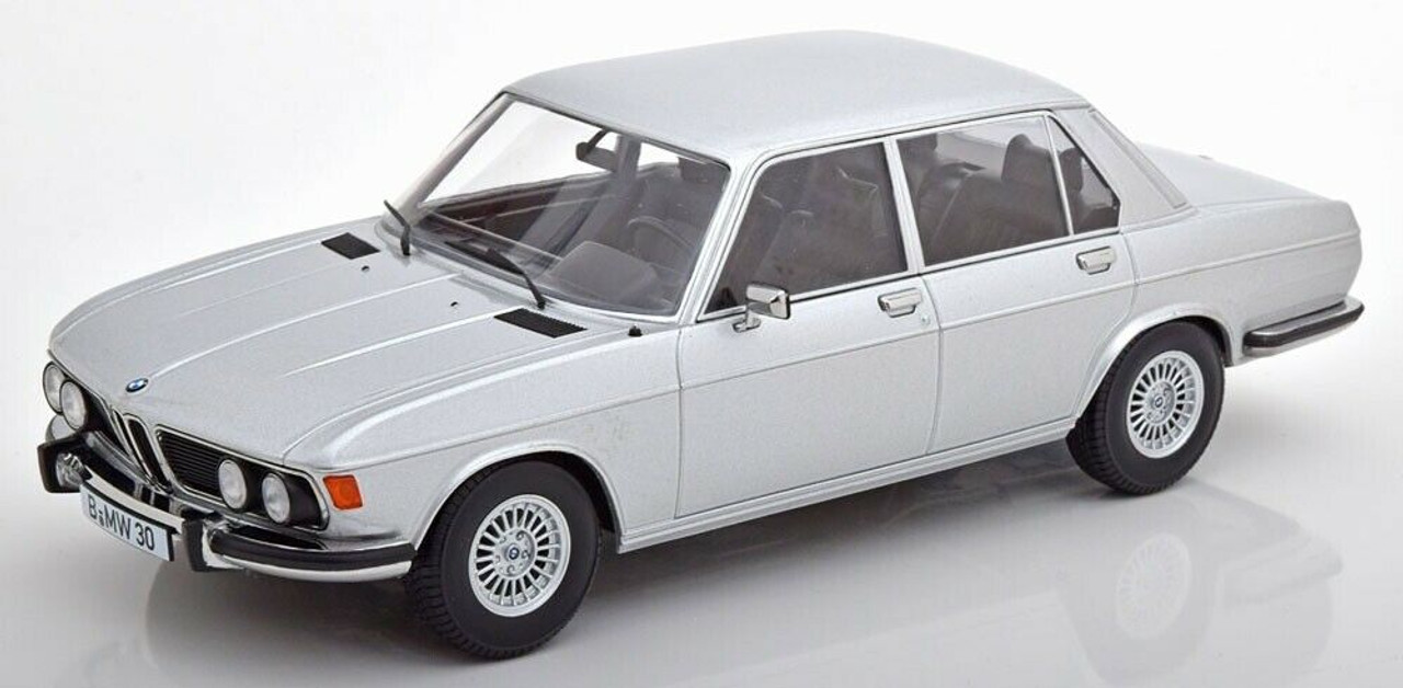 1/18 KK-Scale 1971 BMW 3.0S E3 Series 2 (Silver) Car Model