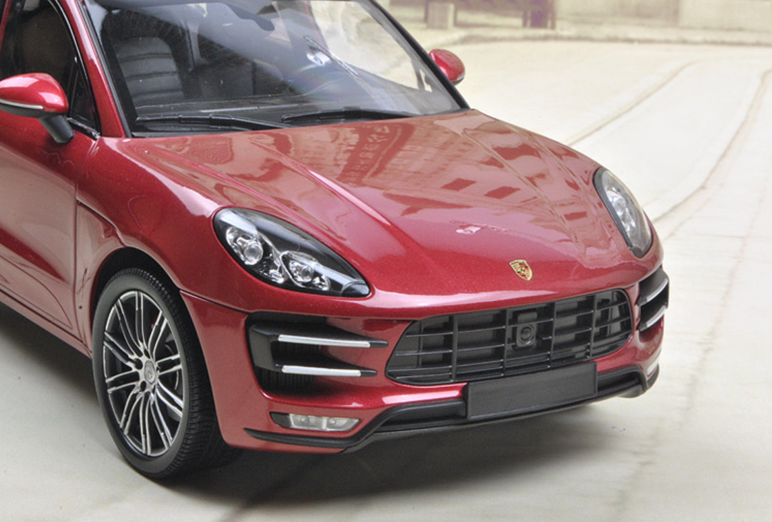 1⁄18 Minichamps Porsche Macan Turbo 1:18 Diecast PORSCHE
