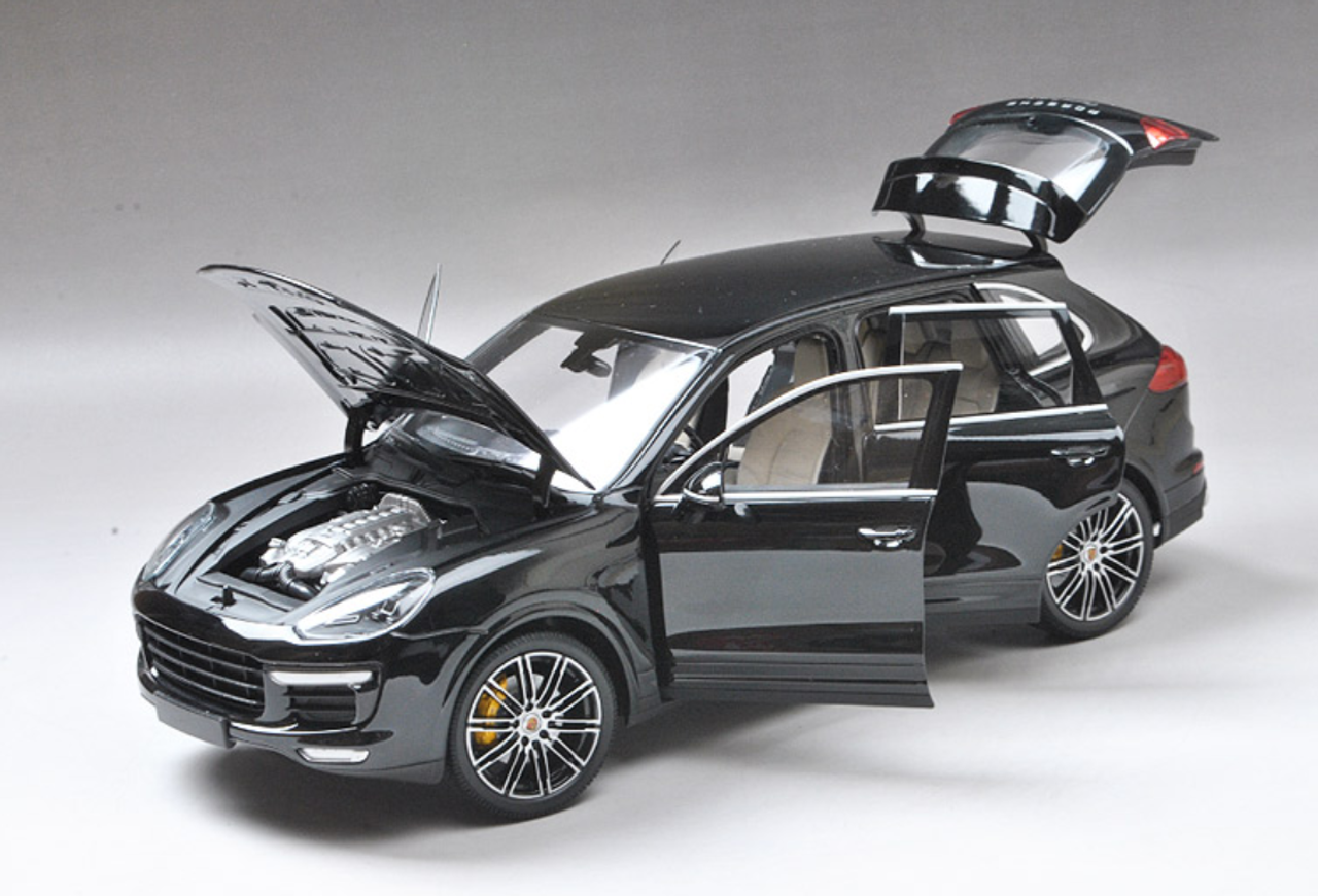 1/18 Minichamps Porsche Cayenne Turbo S TurboS (Black) Diecast Car Model LImited 1500