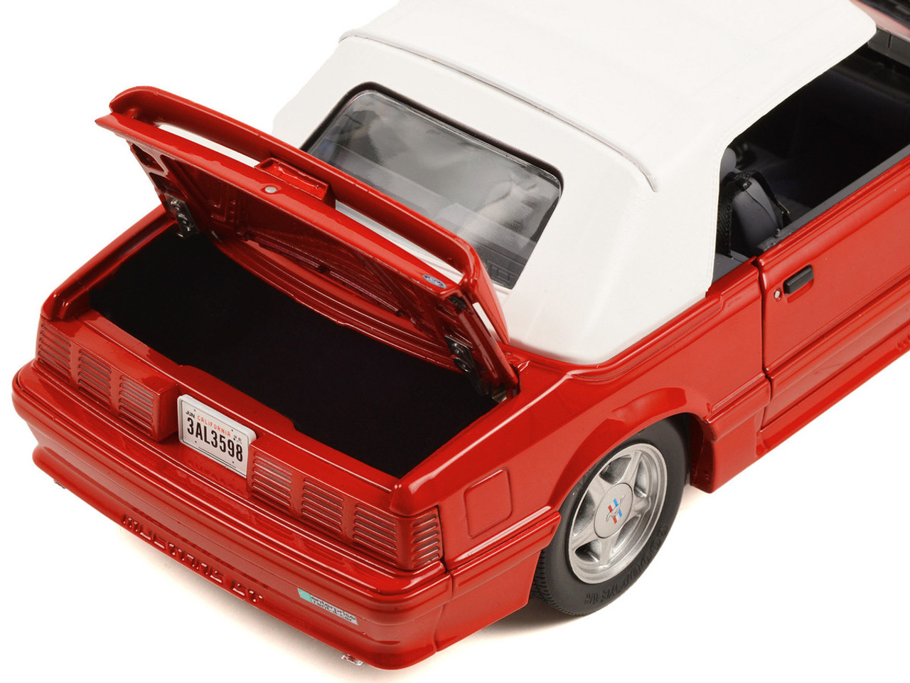 1/18 GMP Axel Foley's 1991 Ford Mustang GT Convertible Beverly Hills Cop III (1994) Diecast Car Model