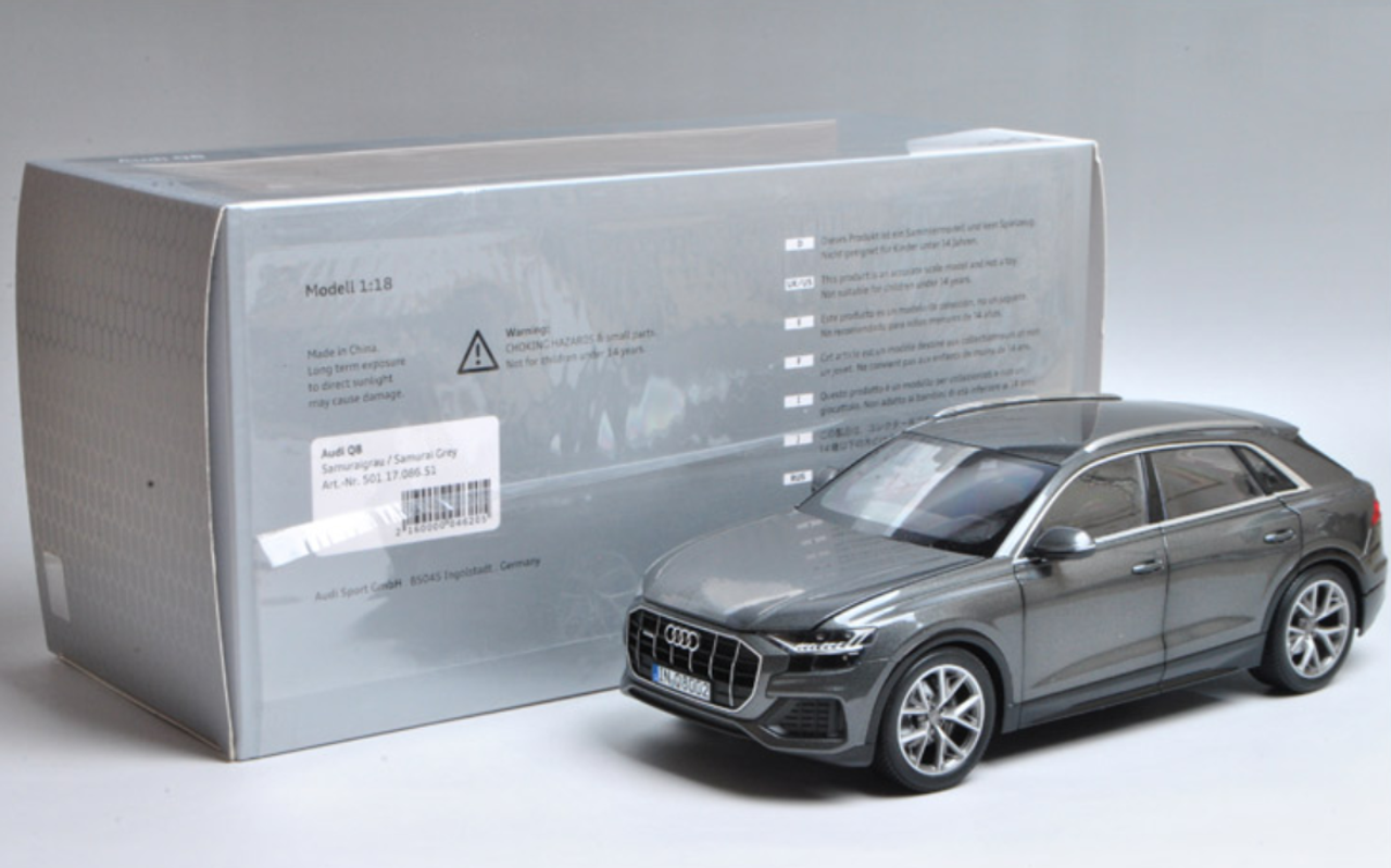 1/18 Dealer Edition Audi Q8 (Silver Grey) Diecast Car Model