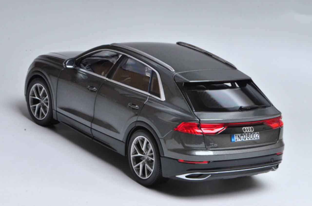 1/18 Dealer Edition Audi Q8 (Silver Grey) Diecast Car Model