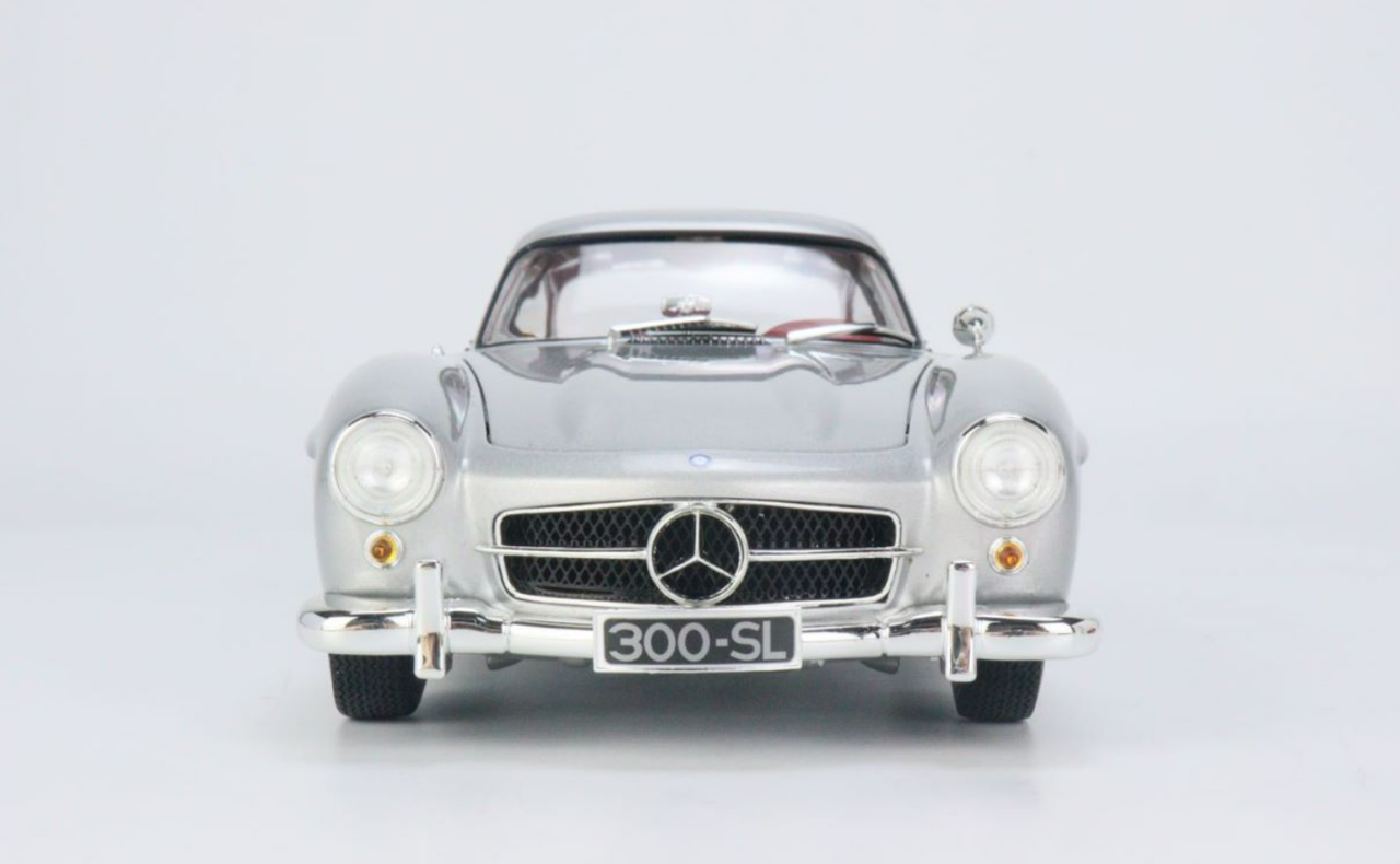 1/18 Minichamps 1954 Mercedes-Benz 300SL (W198I) (Silver with Red Interior) Diecast Car Model