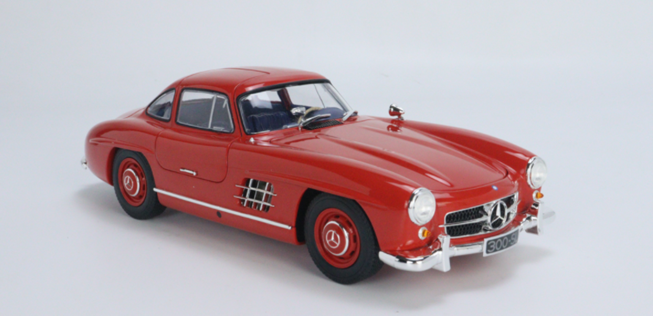 1/18 MINICHAMPS Mercedes-Benz 300SL (W198I) 1954 CLDC Exclusive Red with Blue Interior Diecast full open