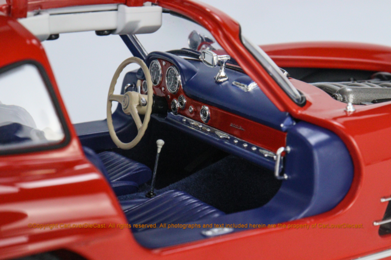 1/18 MINICHAMPS Mercedes-Benz 300SL (W198I) 1954 CLDC Exclusive Red with Blue Interior Diecast full open