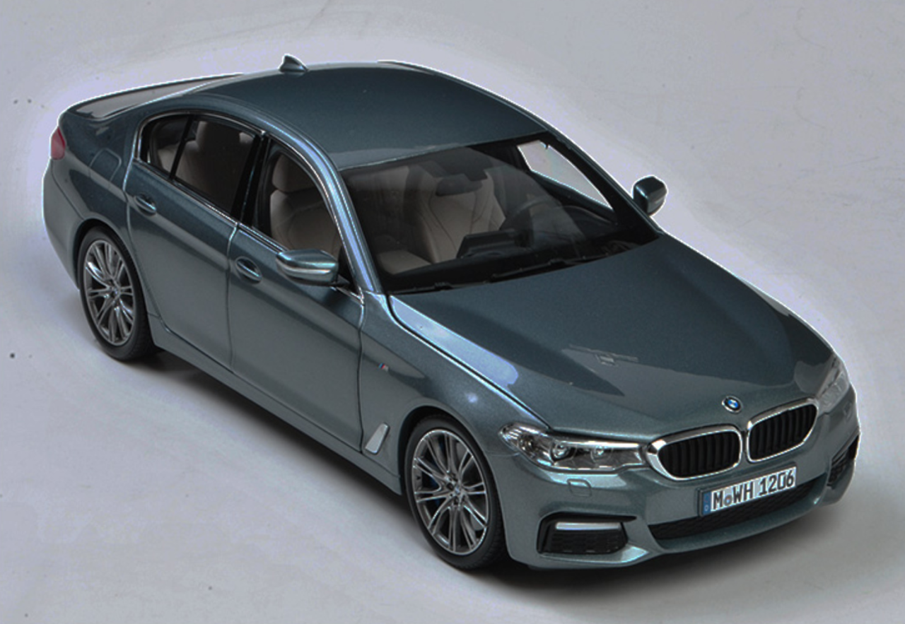 京商 1/18 BMW 5シリーズ(G30) グレー 京商 1/18 BMW 5シリーズ(G30) グレー