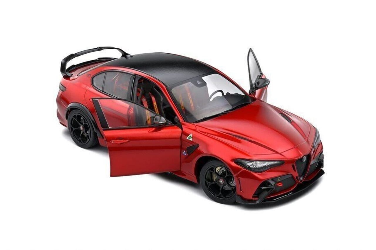 【超希少】Alfa Romeo Giulia GTA M　1/18　ソリド Amazon.com: Solido - Alfa-Romeo Giulia GTA M Nurburgring