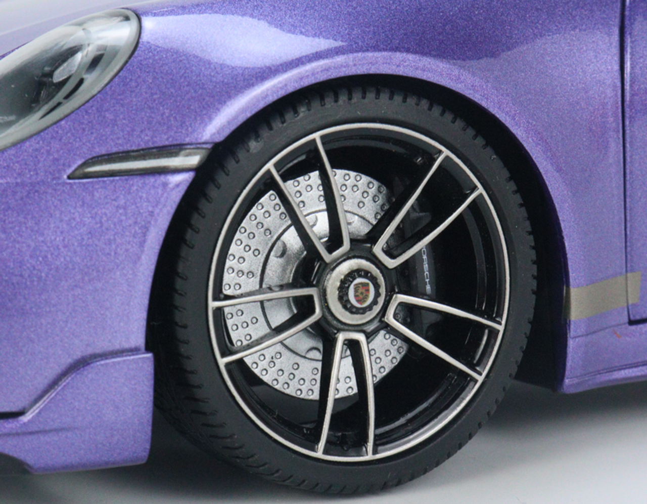 1/18 Minichamps 2021 Porsche 911 (992) Turbo S Coupe Sport Design 20th Anniversary Edition (Violet Purple) Full Open Diecast Car Model Limited 500 Pieces