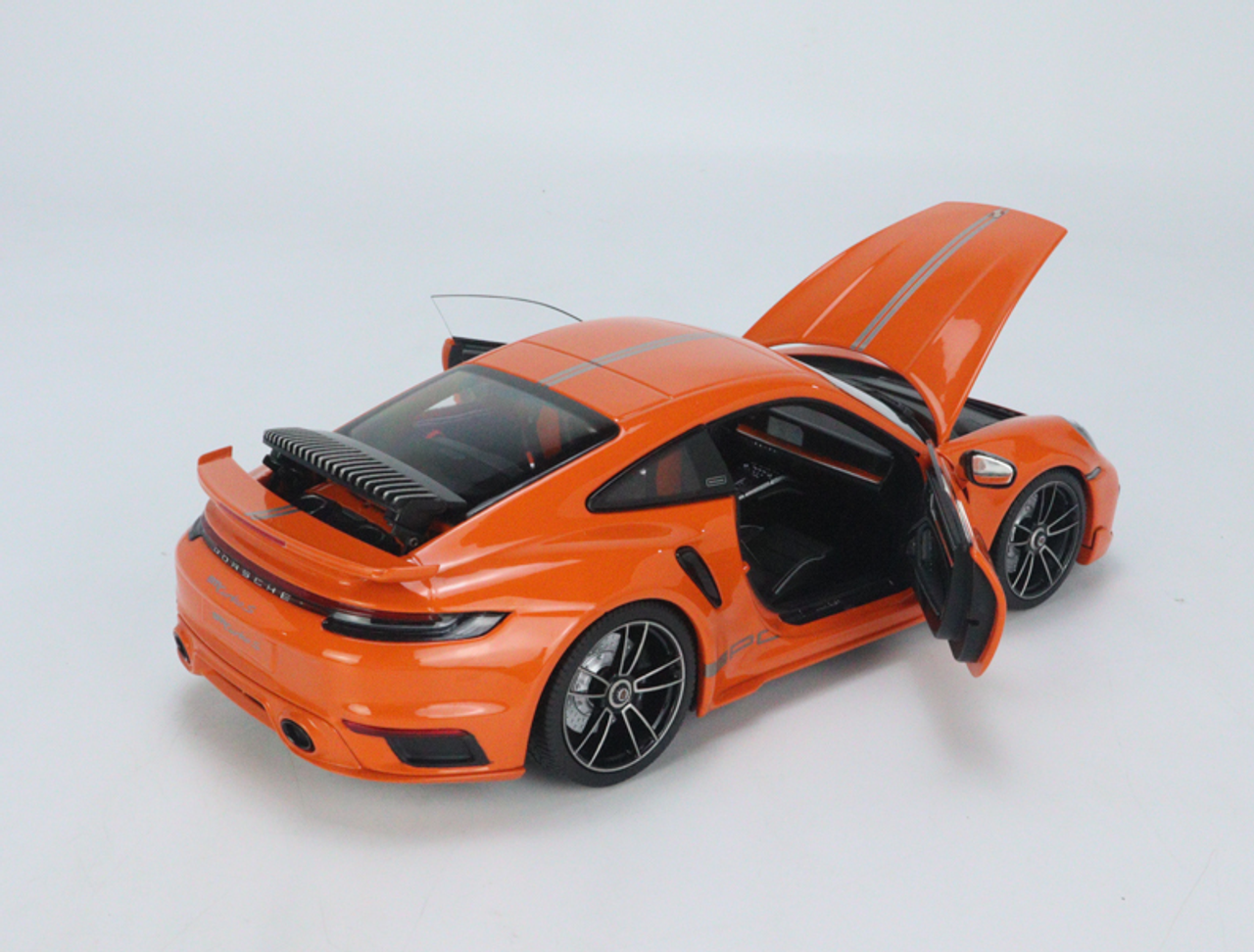 1/18 Minichamps 2021 Porsche 911 (992) Turbo S Coupe Sport Design 20th Anniversary Edition (Orange) Full Open Diecast Car Model Limited 500 Pieces