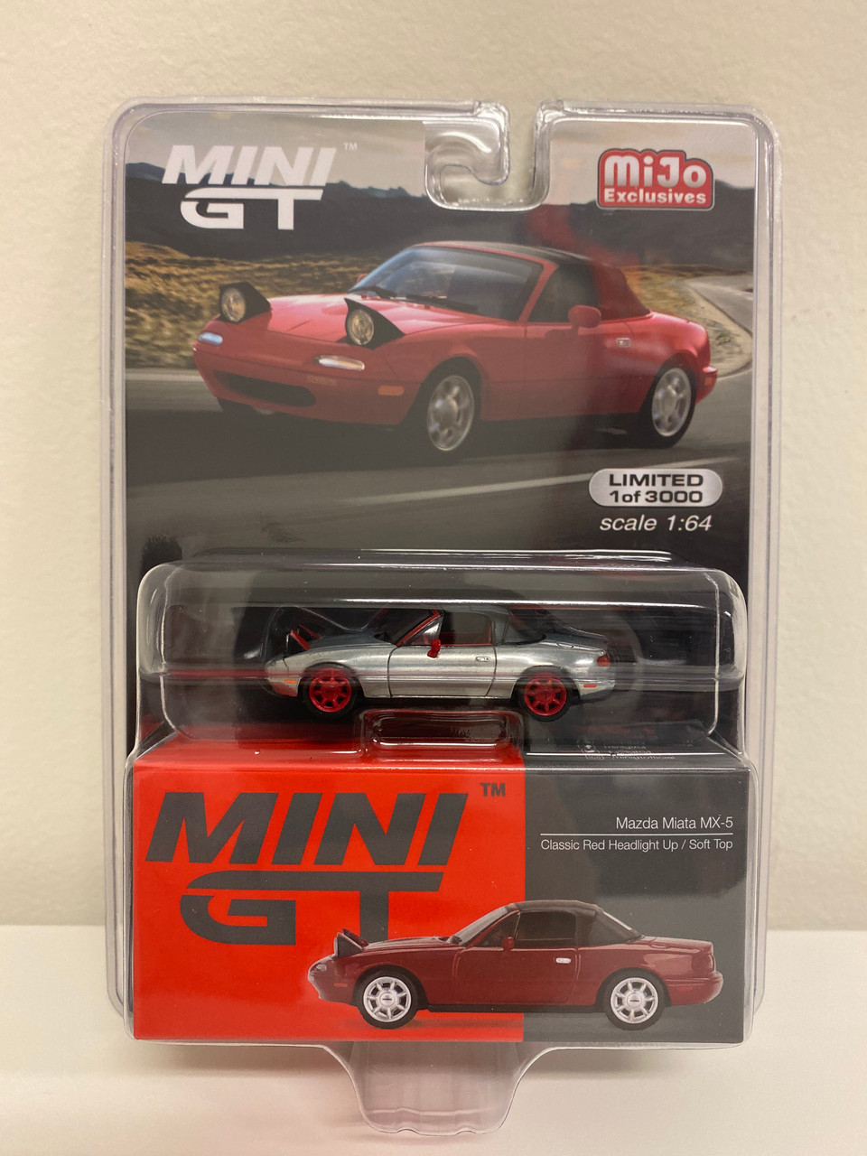 Chase Car 1/64 Mini GT Mazda Miata MX-5 (NA) Classic (Silver) Headlight Up & Soft Top Diecast Car Model