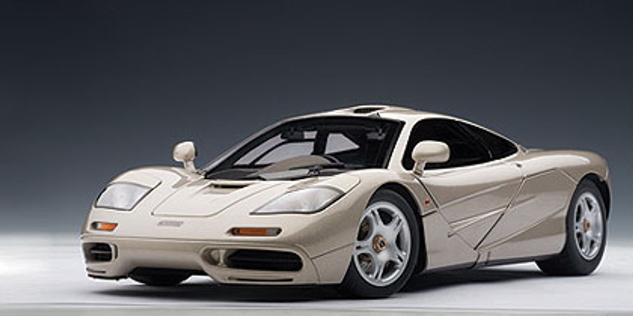 1/18 AUTOart McLaren F1 - PLATINUM SILVER / METALLIC GREY Diecast Car Model 76003