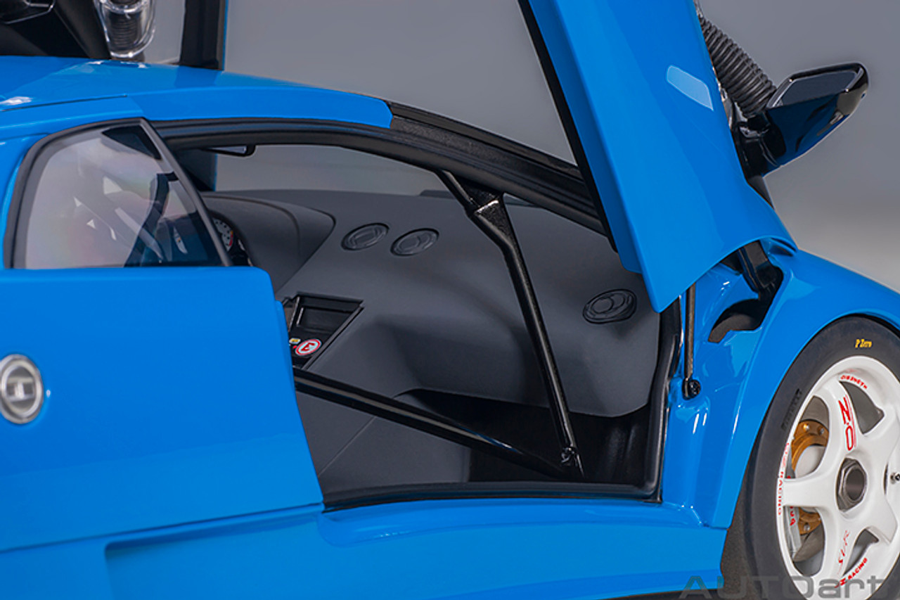 1/18 AUTOart Lamborghini Diablo SV-R (Le Mans Blue) Car Model