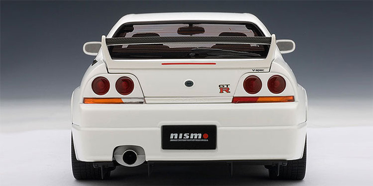 1/18 AUTOart Nissan Skyline GTR GT-R R33 R-Tune (White) Diecast Model Car  77325