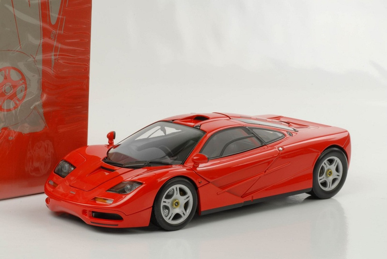 1/18 Minichamps McLaren F1 (Red) Diecast Car Model