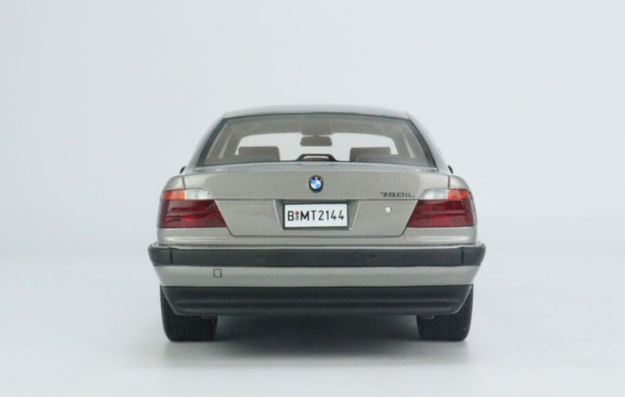 1/18 OTTO BMW 7 Series E38 750IL Aspen Silver Metallic 339 Resin Car Model