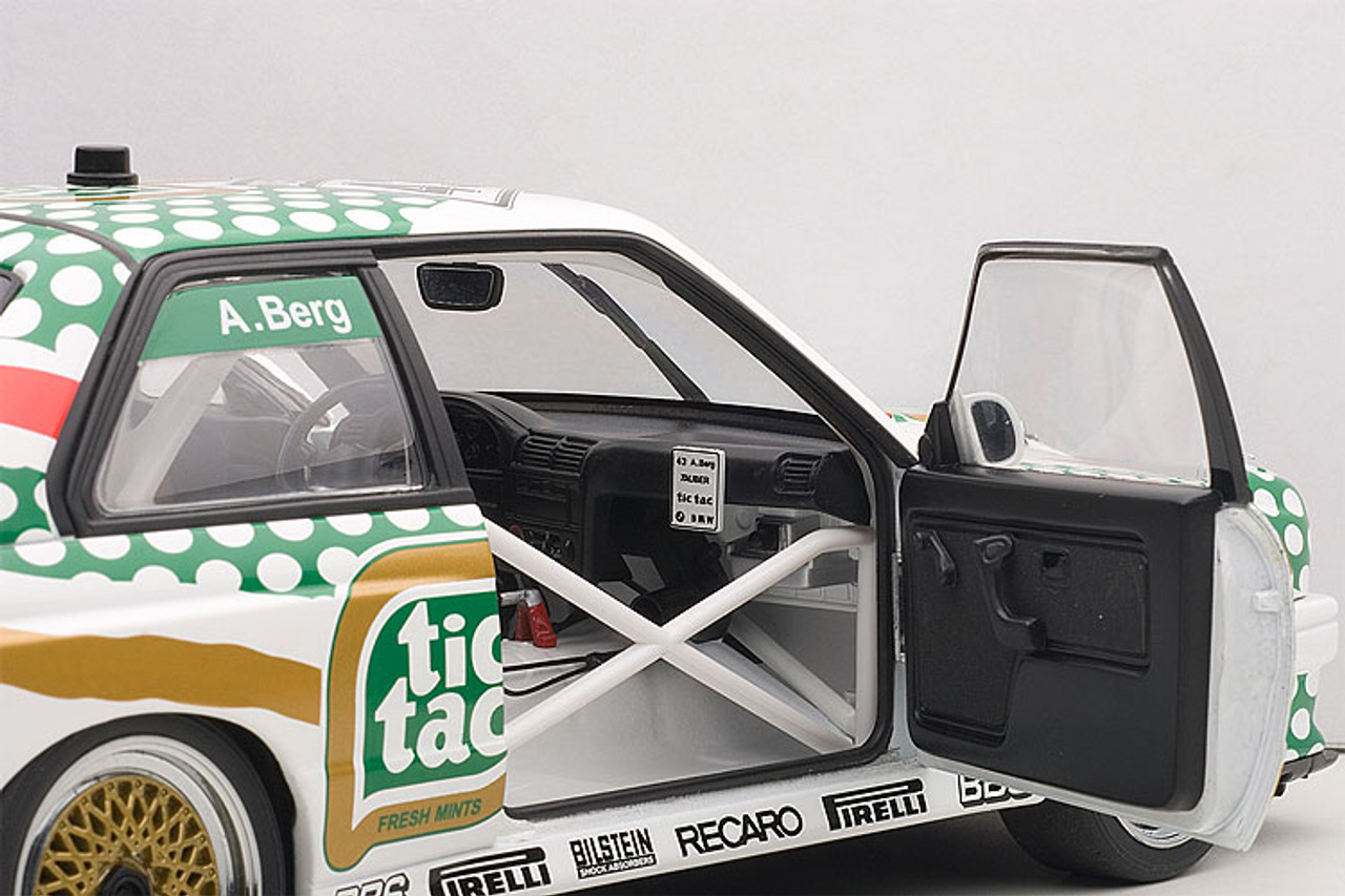 1/18 AUTOart 1991 BMW E30 M3 DTM #43 Diecast Car Model 89147