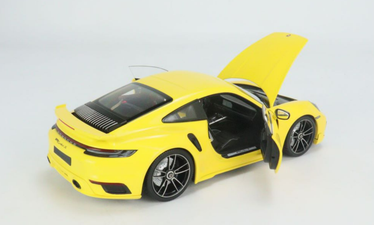 1/18 Minichamps 2021 Porsche 911 (992) Turbo S Coupe (Yellow) Diecast Car Model