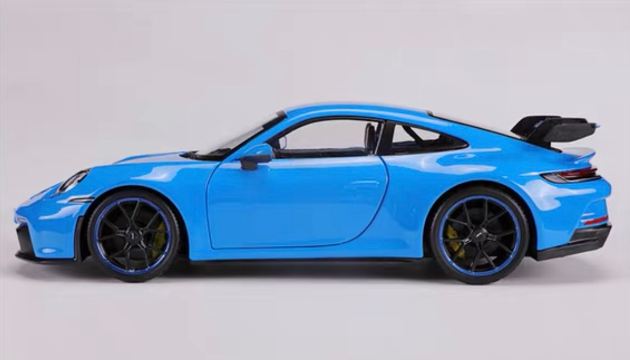 1/18 Maisto Porsche 911 GT3 992 Generation (Shark Blue) Diecast Car Model