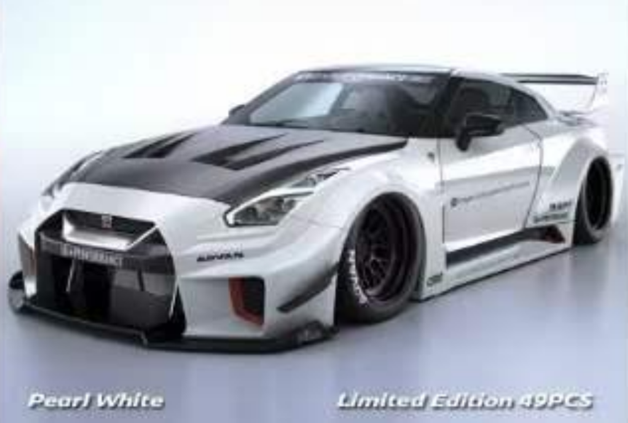1/18 LB-Silhouette Works GT Nissan 35GT-RR (Pearl White) Resin Car Model  Limited 49 Pieces