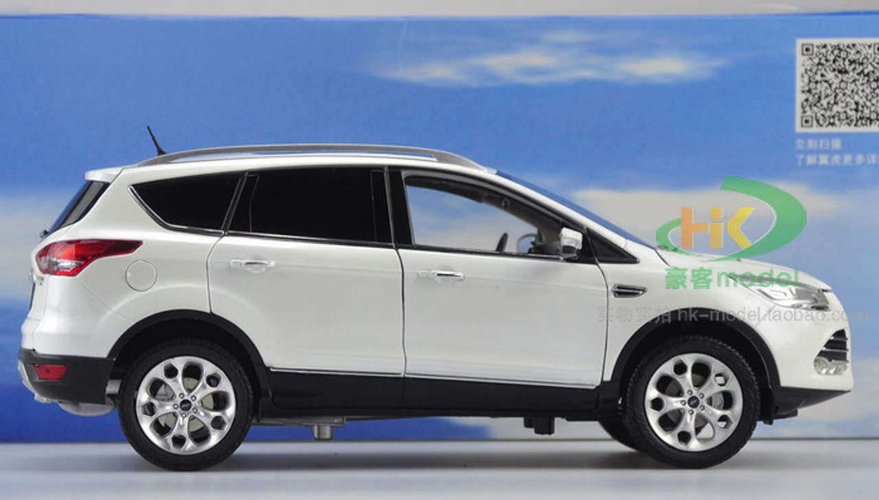 1/18 Dealer Edition Ford Escape / Kuga (White) Diecast Car Model