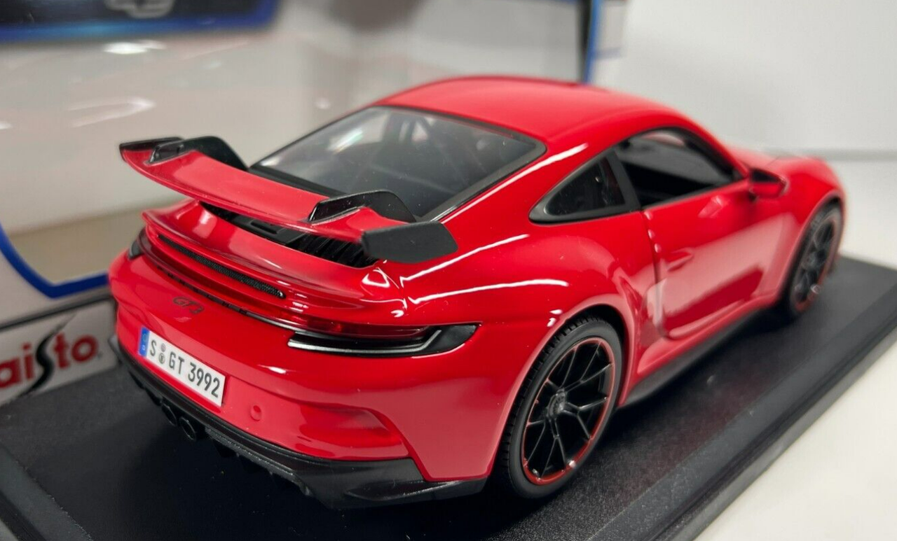 1/18 Maisto Porsche 911 GT3 992 Generation (Red) Diecast Car Model
