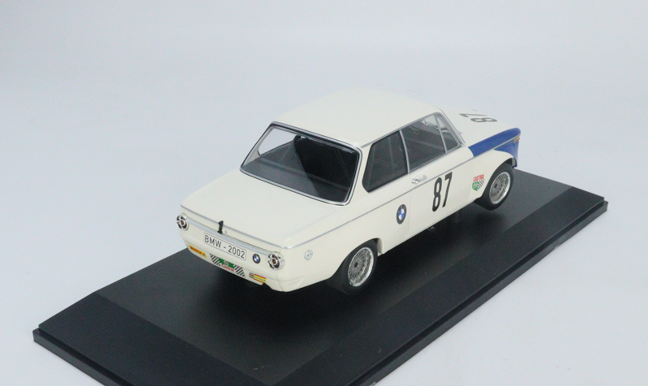 1/18 Minichamps 1969 BMW 2002 tiK #87 Grand Prix Brno H. Hahne Car Model