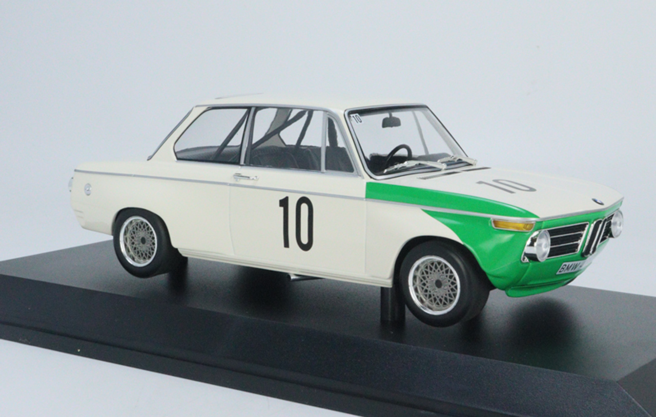 1/18 Minichamps 1968 BMW 2002 tiK #10 Winner GP The Touring Car Nürburgring BMW AG Hubert Hahne, Dieter Quester Car Model