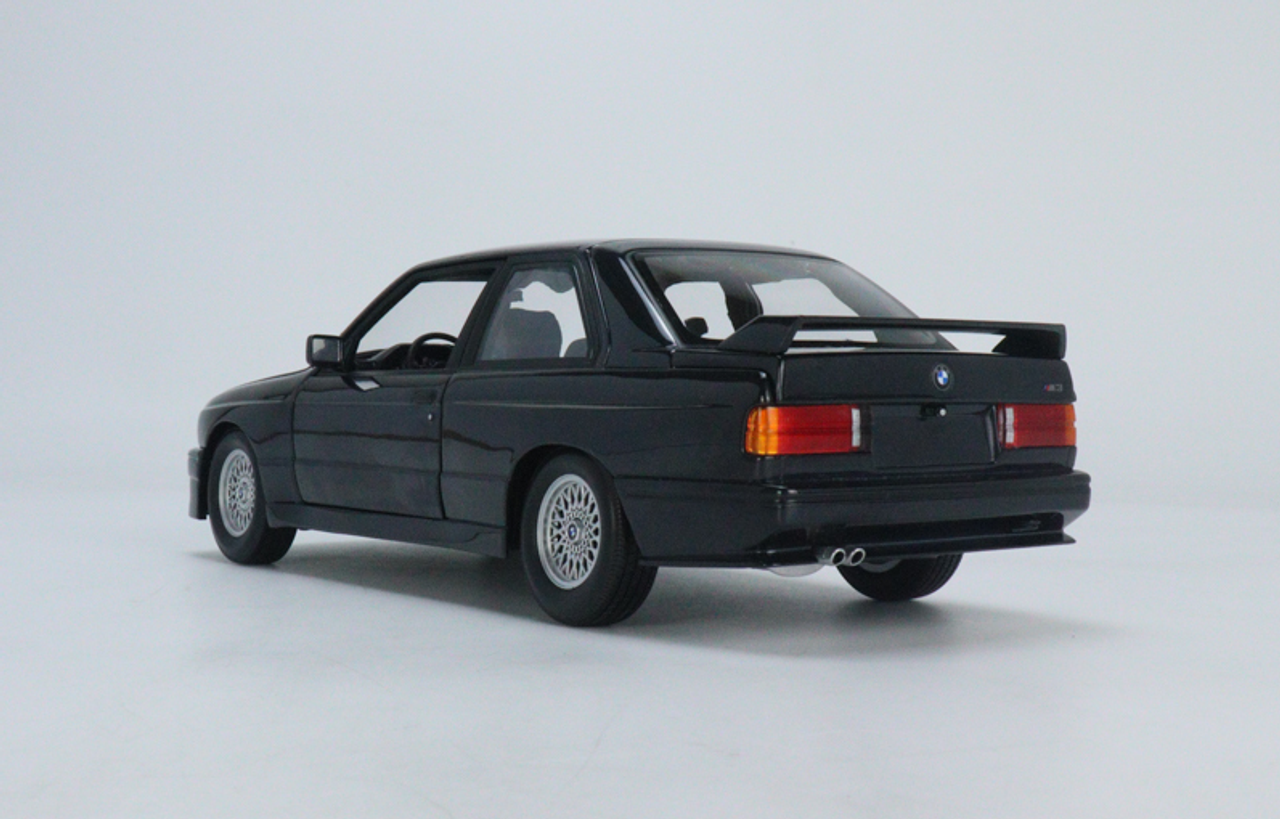 1/18 Minichamps 1989 BMW M3 (E30) Street Evo (Dark Blue Metallic) Diecast Car Model