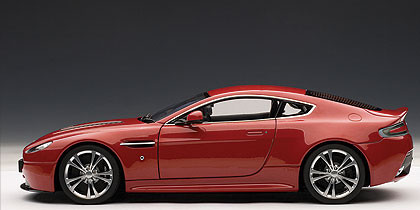 1/18 AUTOart 2010 Aston Martin Vantage V12 (Red) Diecast Car Model