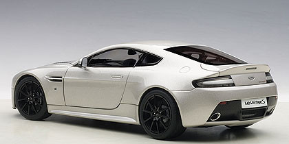 1/18 AUTOart 2015 Aston Martin V12 Vantage S (Meteorite Silver