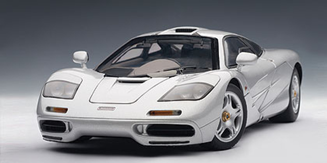 1/18 AUTOart McLaren F1 (Magnesium Metallic Silver) Diecast Car Model