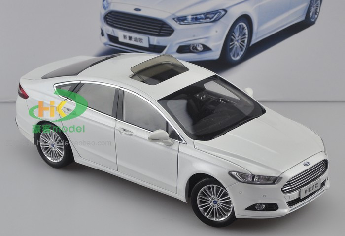 1/18 Dealer Edition Ford Fusion / Mondeo (White) Diecast ...