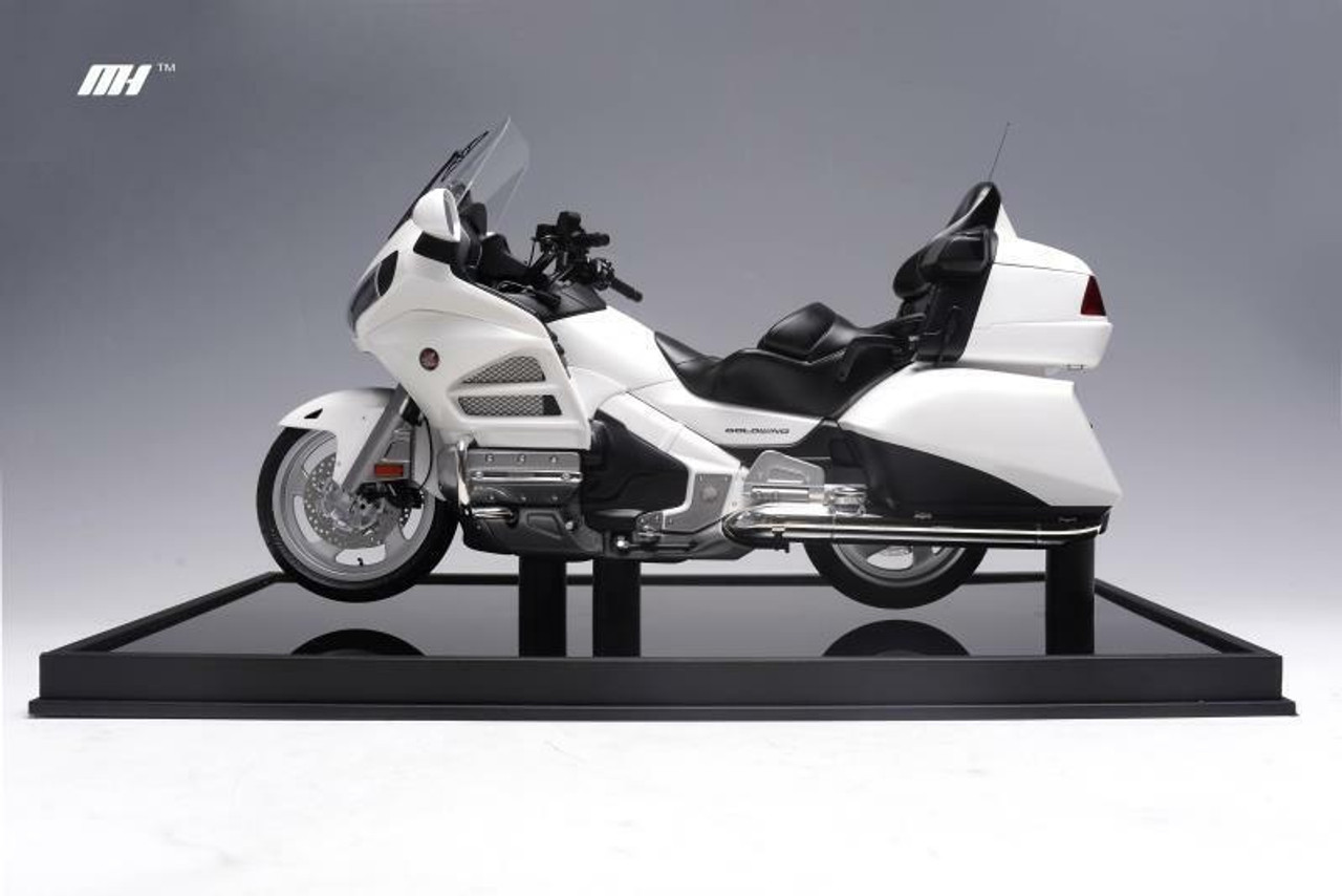 1/6 Motorhelix Honda Goldwing GL800 GL 1800 (White) Diecast Opening Model