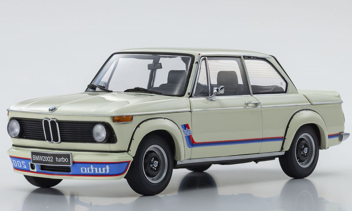 特注正規品 2002 turbo ミニカー ホワイト 1/18 Kyosho BMW 2002 Turbo (White) Diecast Car Model