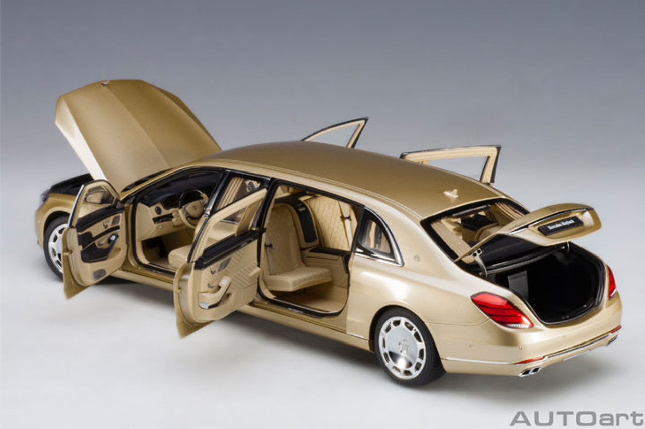 1/18 AUTOart Mercedes Maybach S 600 S600 Pullman (Gold) Car Model