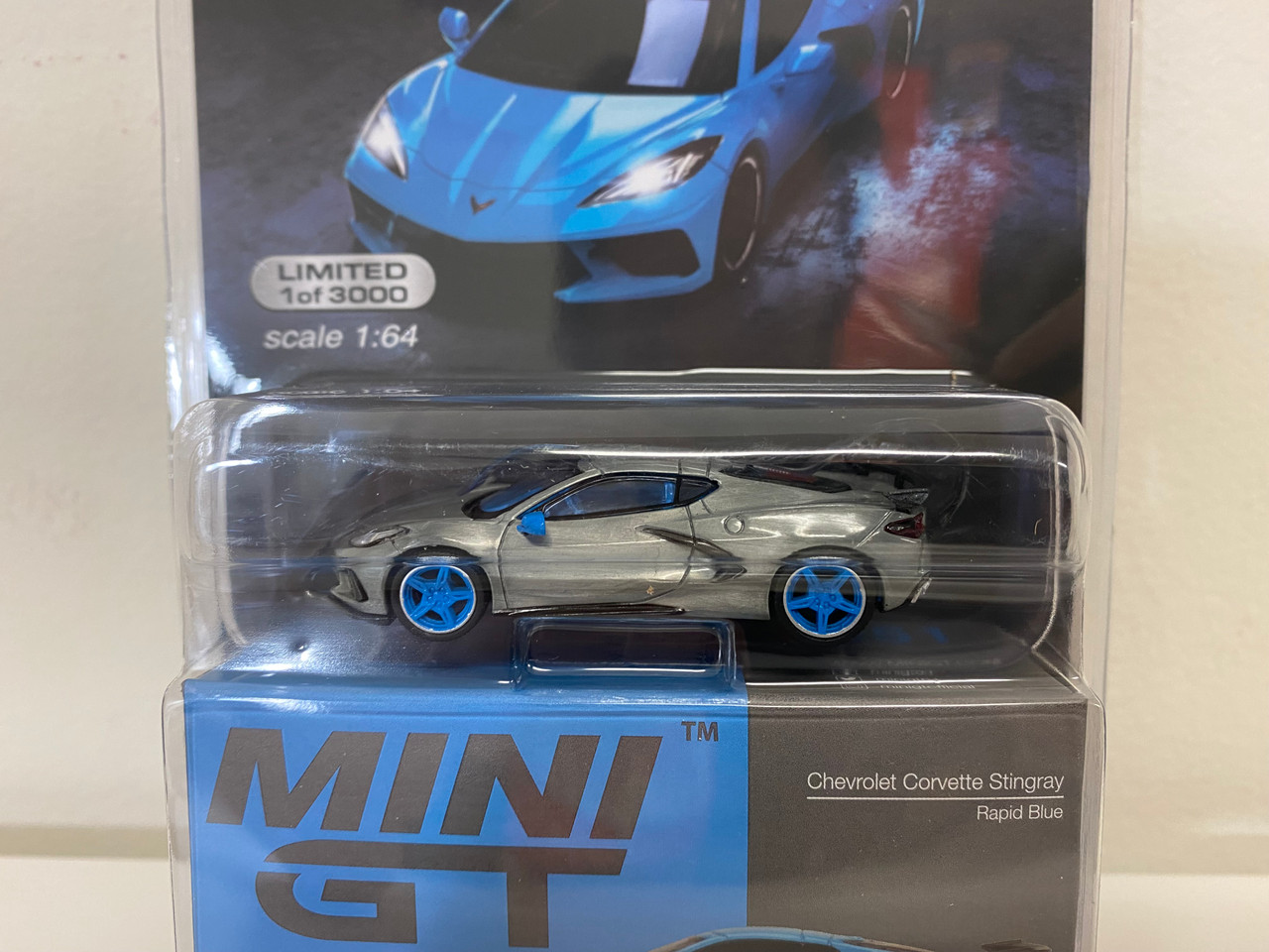 CHASE 1/64 Mini GT 2020 Chevrolet Corvette Stingray C8 (Silver Grey with Blue Wheels) Diecast Car Model