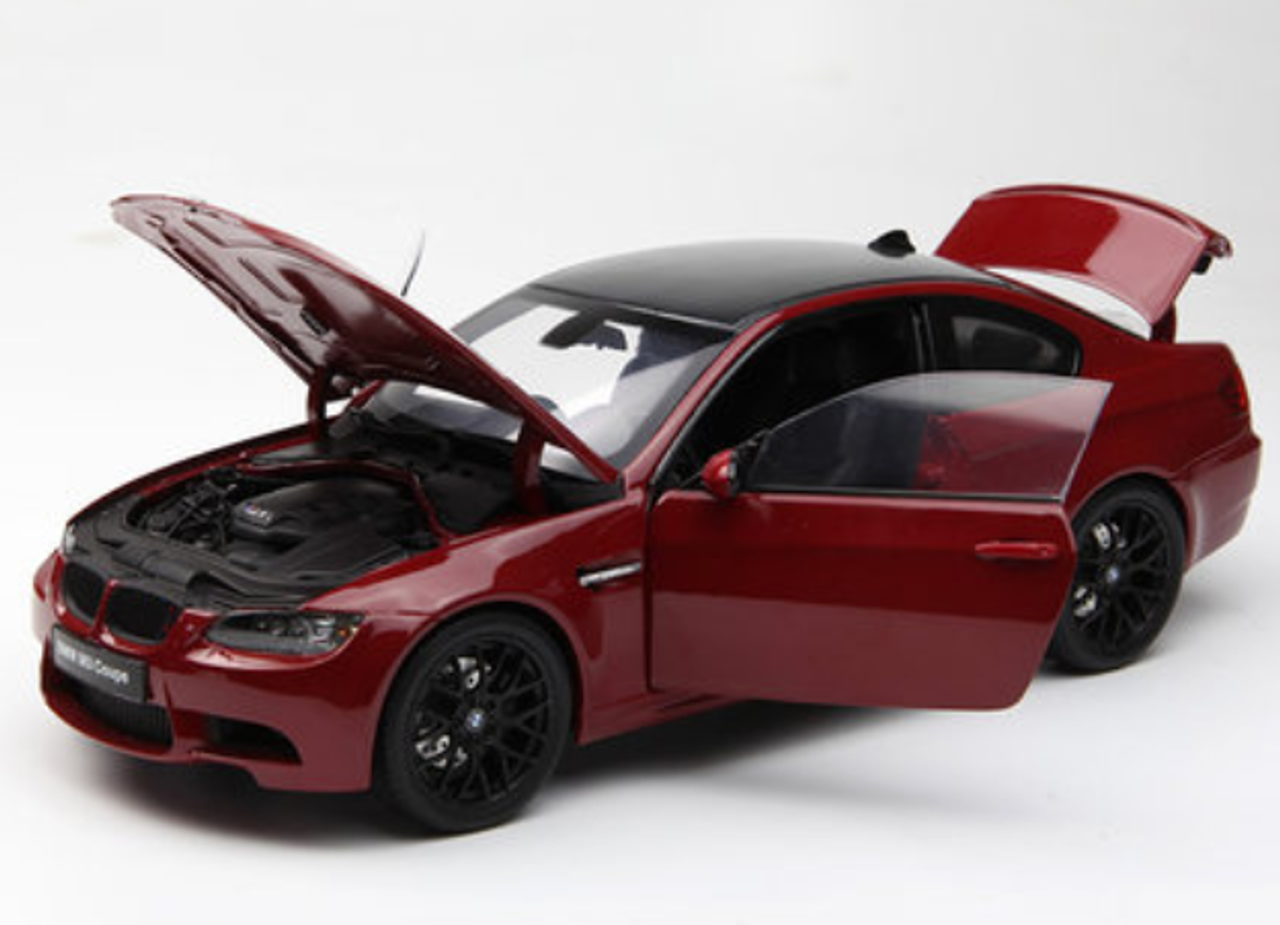 入荷済みBMW M3 クーペ E92 1/43 ミニカー 白 3シリーズ 乗用車