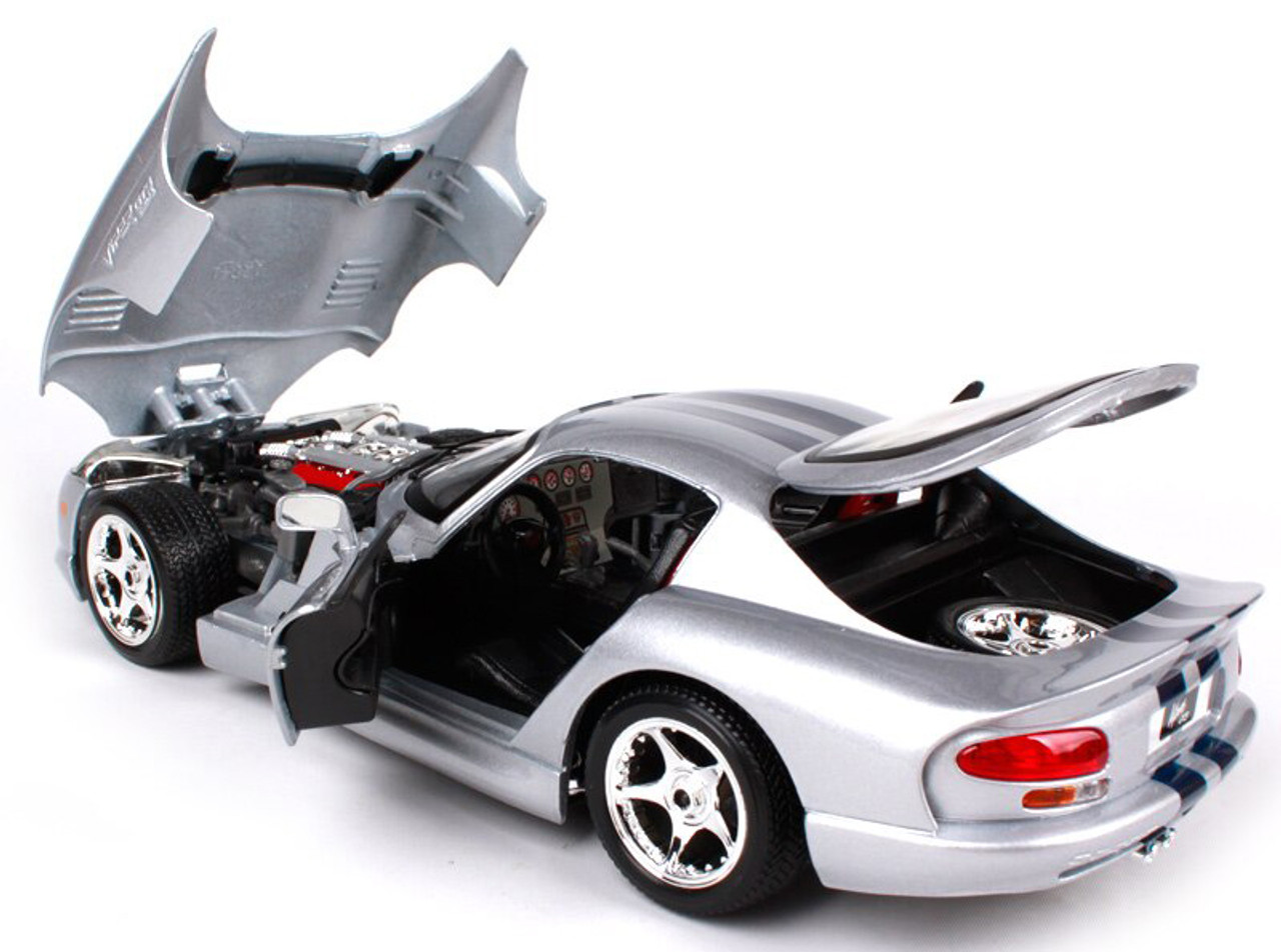 1/18 BBurago Dodge Viper GTS Coupe (Silver) Diecast Car