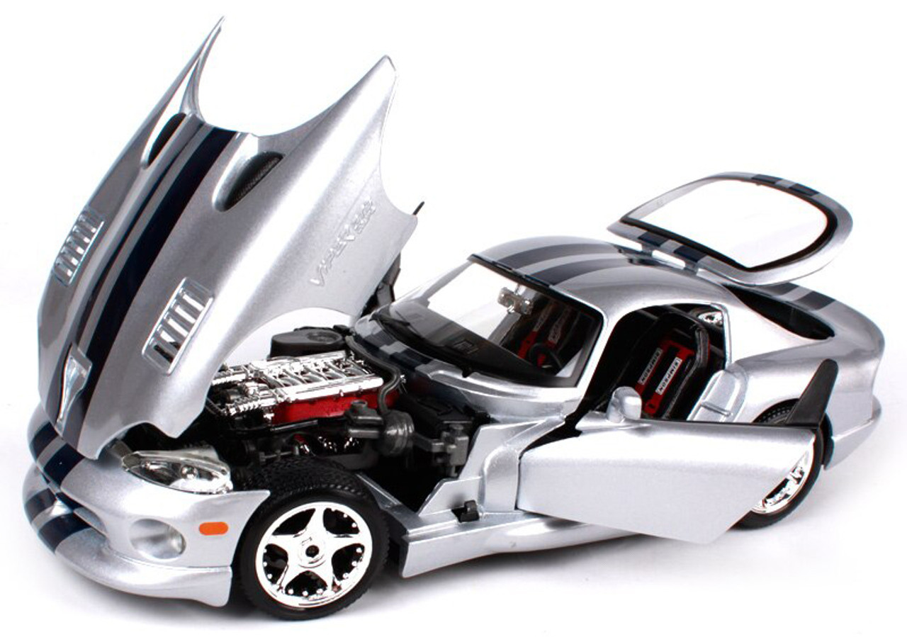 1/18 BBurago Dodge Viper GTS Coupe (Silver) Diecast Car Model
