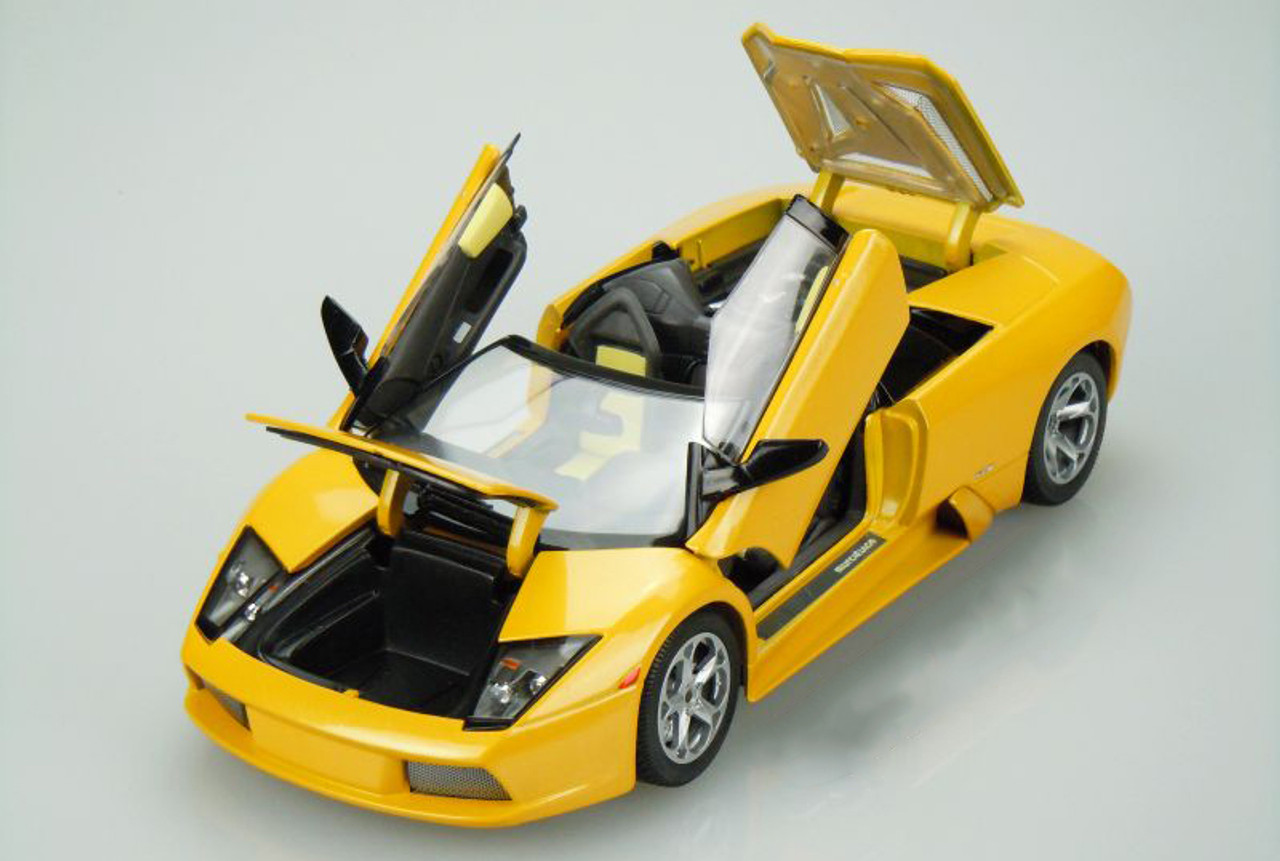 1/18 BBurago Lamborghini Murcielago Roadster (Yellow) Diecast Car Model