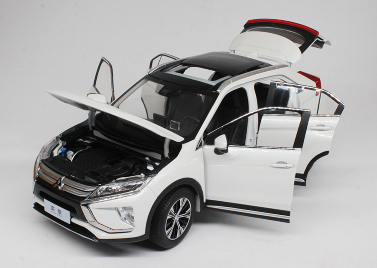 1/18 Dealer Edition Mitsubishi Eclipse Cross (White) Diecast Car 