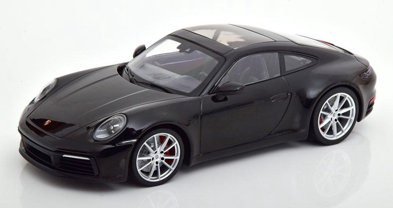 T 1/18 Minichamps Porsche 911 992 Carrera 4S Coupe (Black) Car