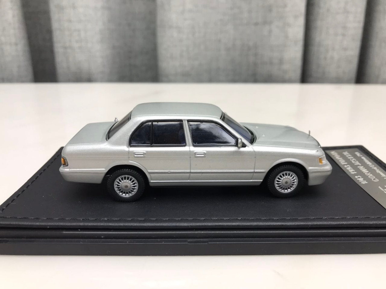 1/43 STC Dealer Edition 1991-1995 Toyota Crown (Silver) Car Model