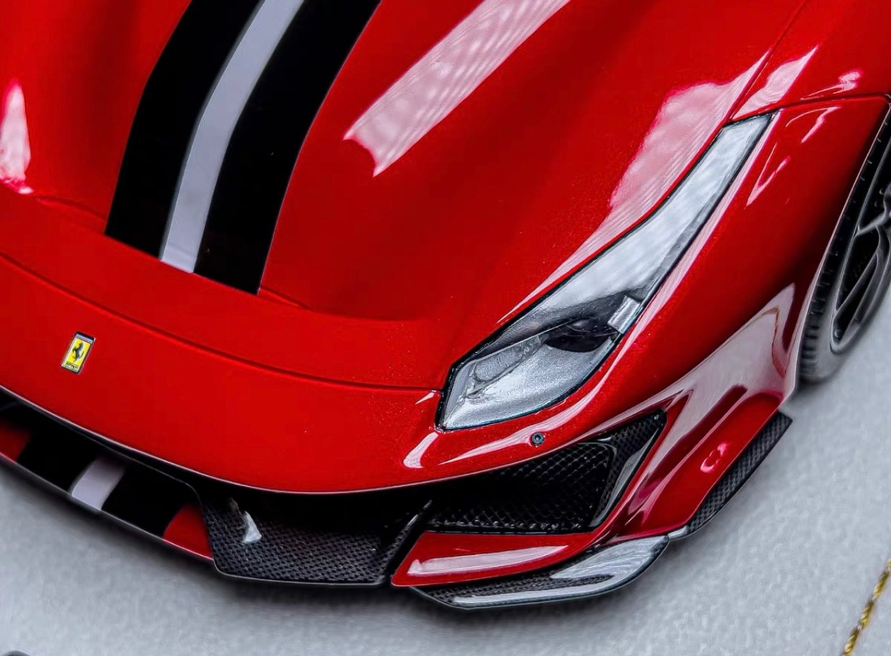 n 1/18 MR Collection Ferrari 488 Pista (Ferrari Red with Black
