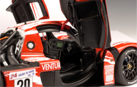 オートアート 1/18 トヨタ GT1 TS020 ル・マン24TH 1999 NO.3