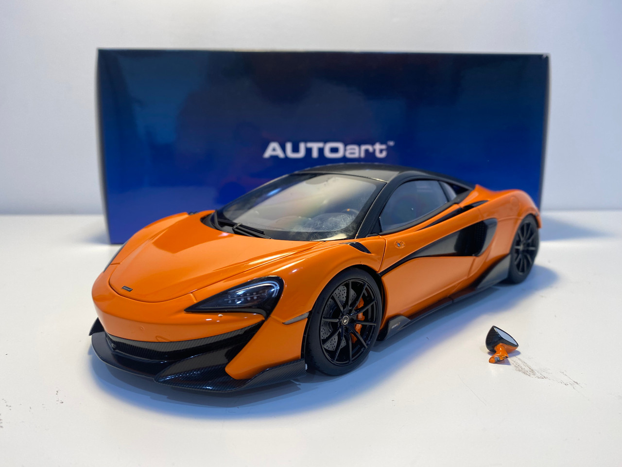 DAMAGED AS-IS 1/18 AUTOart McLaren 600LT (Myan Orange) Car Model