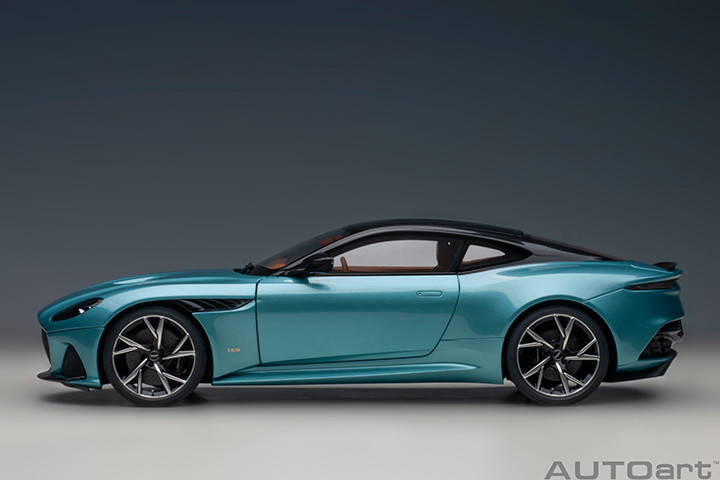 1/18 AUTOart Aston Martin DBS Superleggera (Caribbean Pearl Blue